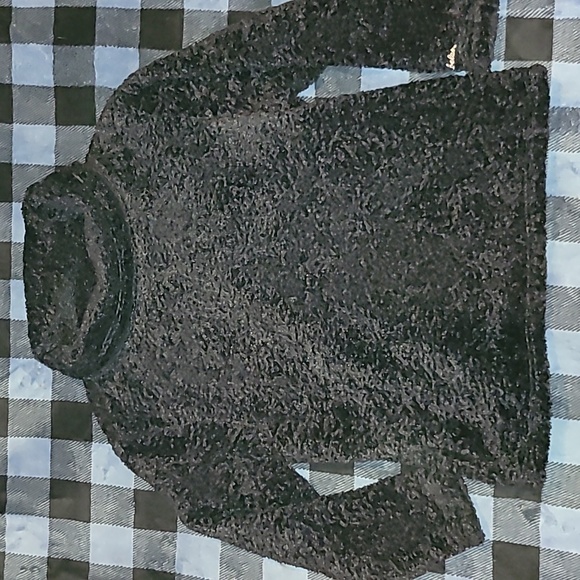 Vintage. Made in USA. Cabela's. Fuzzy Pullover T-neck. Women's size XL - Picture 1 of 13